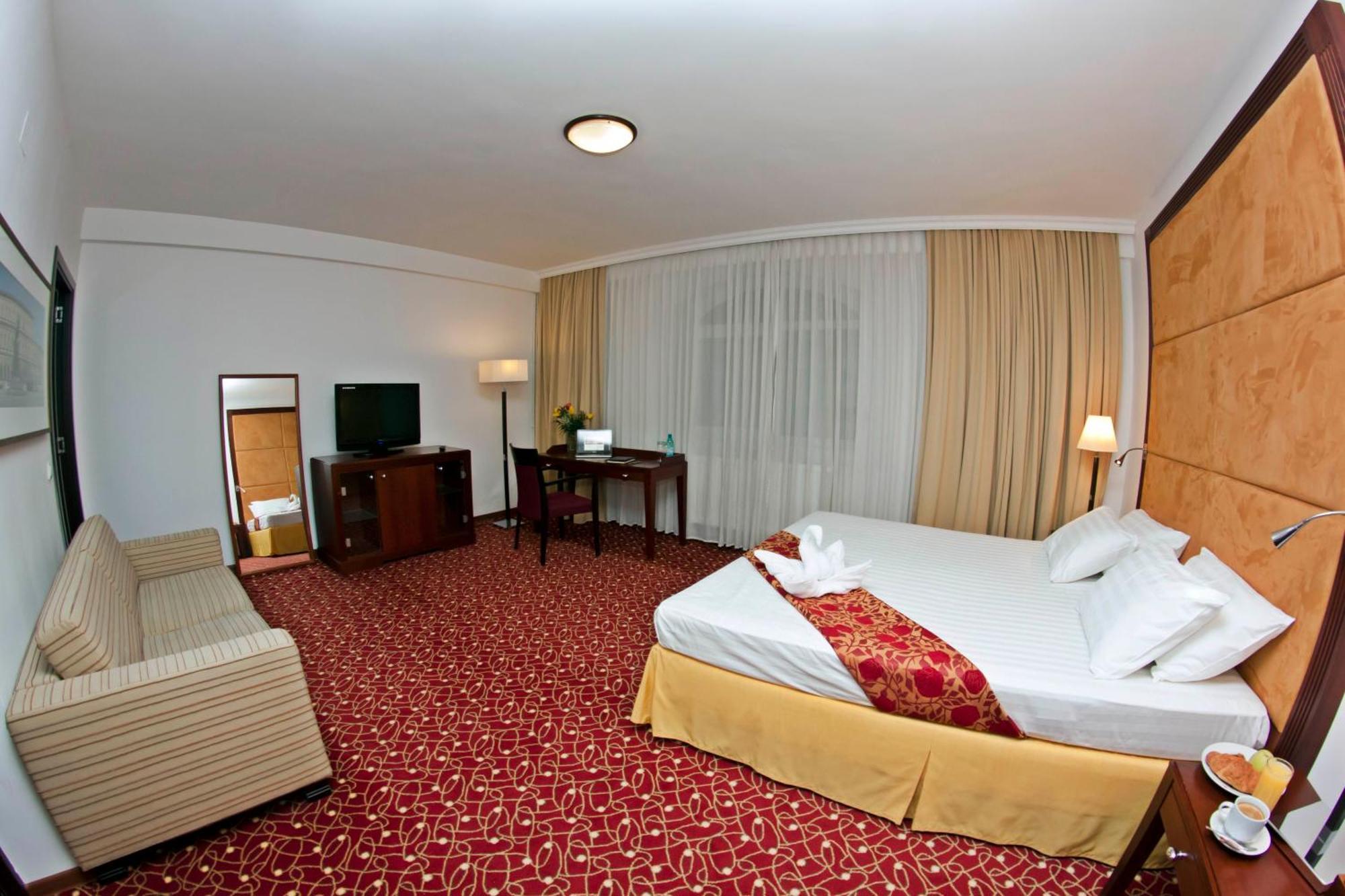 Visconti Militari Hotel Bukarest Kültér fotó